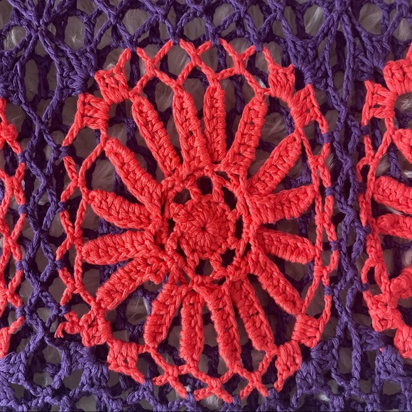 Crochet Top - Picture 2 of 4